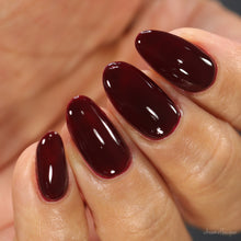 Load image into Gallery viewer, Candlelight Kiss