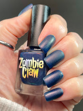 Load image into Gallery viewer, Sleighin’ in Silence