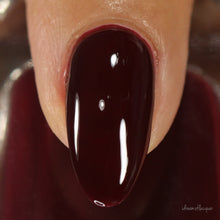 Load image into Gallery viewer, Candlelight Kiss