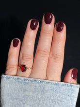 Load image into Gallery viewer, Candlelight Kiss