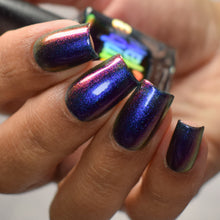 Load image into Gallery viewer, Via