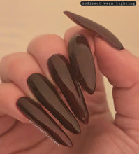 Load image into Gallery viewer, Candlelight Kiss